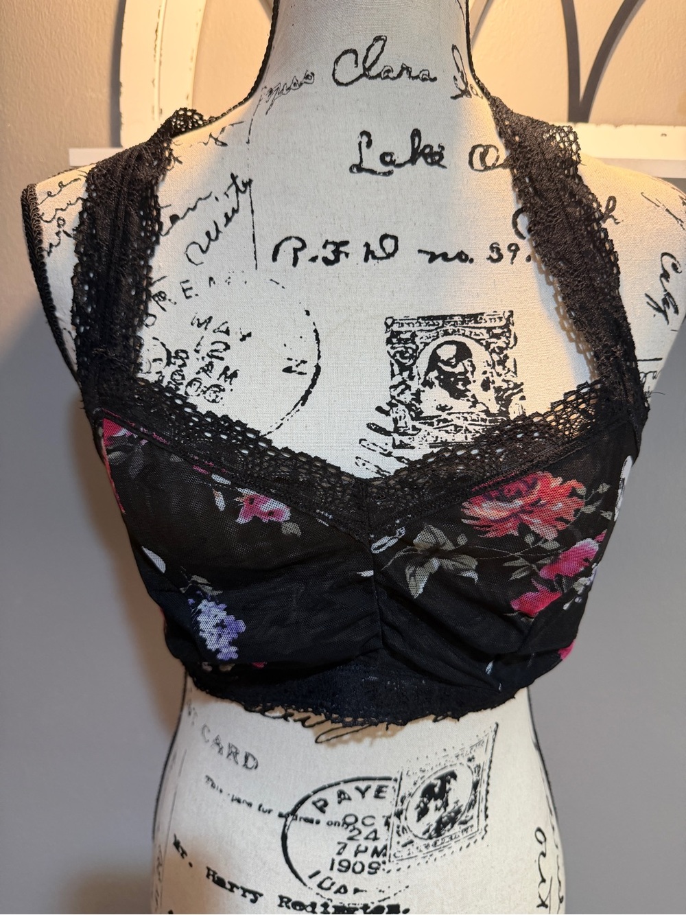 TORRID BLACK FLORAL/SKULL LACE BRALETTE SZ L